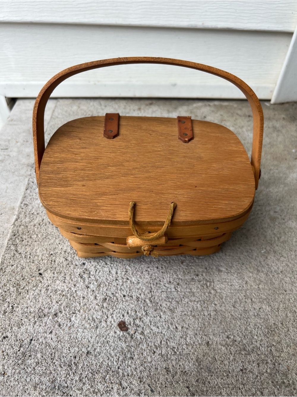 Longaberger Handwoven Kiddie Purse Basket with Wooden Lid and handle signed